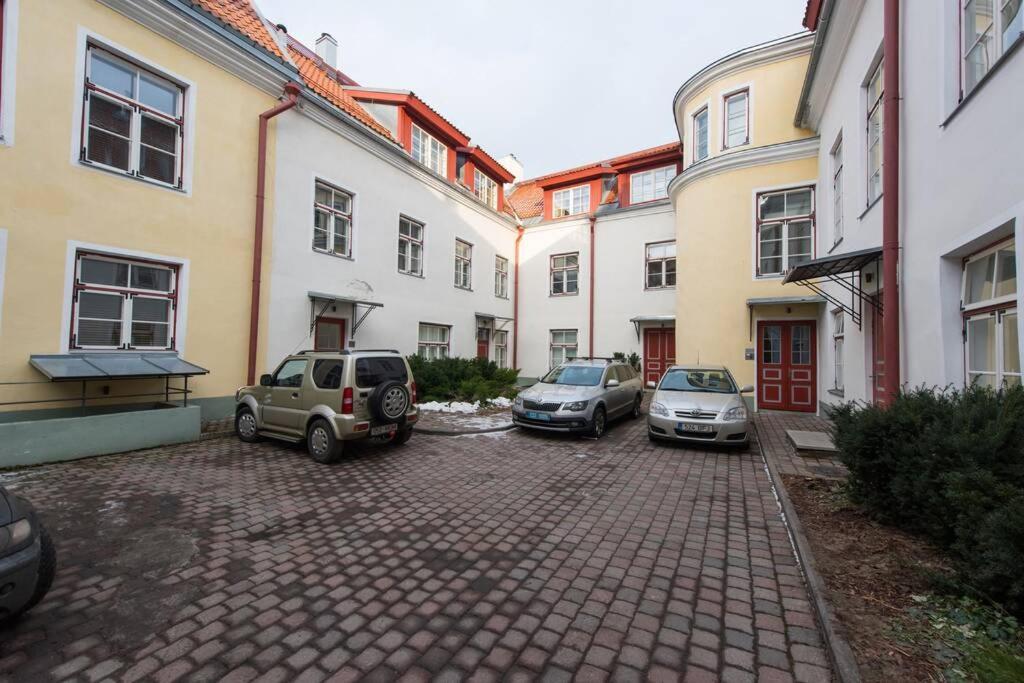 City - Luxury 3 Bedroom, Sauna, Views